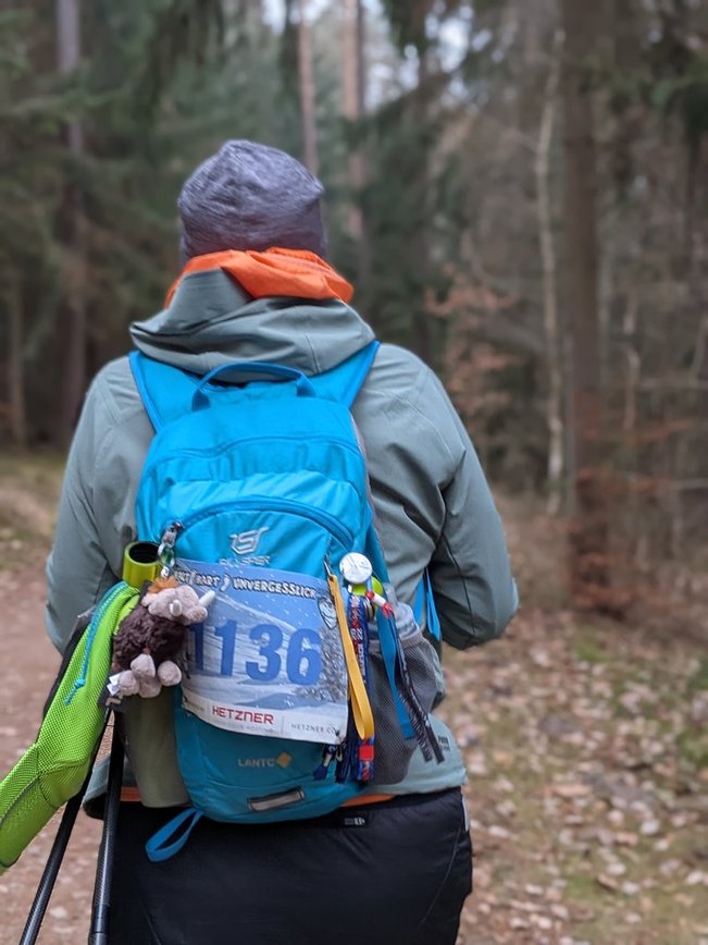 Startnummer bei einer Wanderveranstaltung