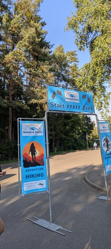 Startbereich einer Wanderveranstaltung von Seenland Events