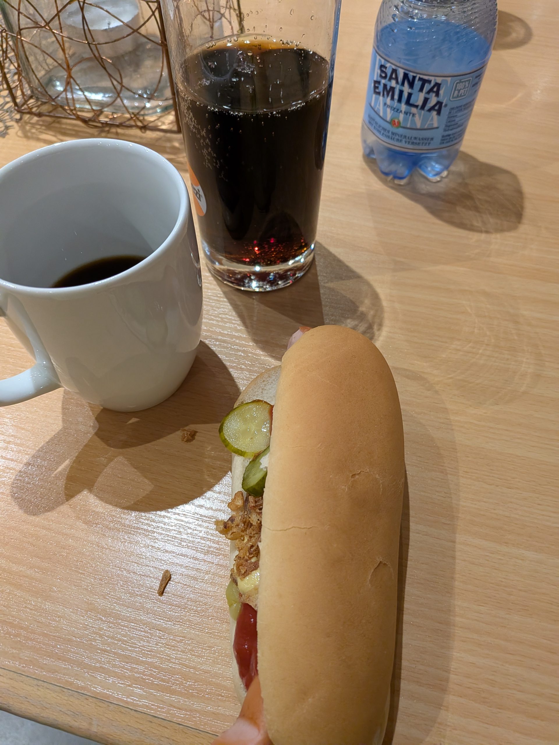 Hotdog und Cola als Verpflegung beim Großen Schlackenmarsch 2026